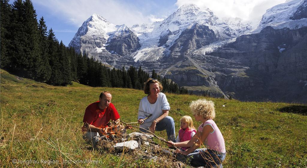 Camping Jungfrau Лаутербруннен Экстерьер фото