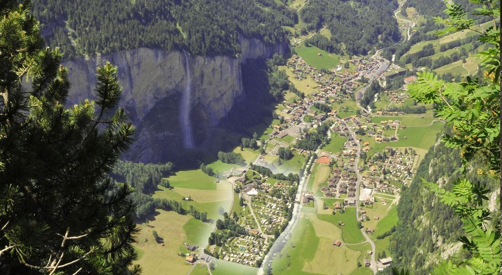 Camping Jungfrau Лаутербруннен Экстерьер фото